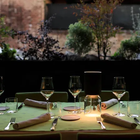 אורחן Locanda Tradate *